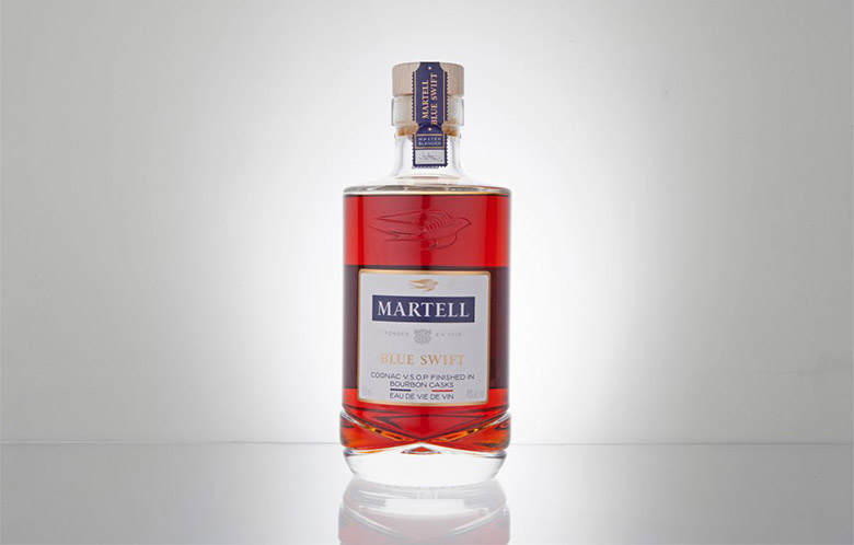 有着300多年历史的马爹利 （Martell）换了LOGO和新包装