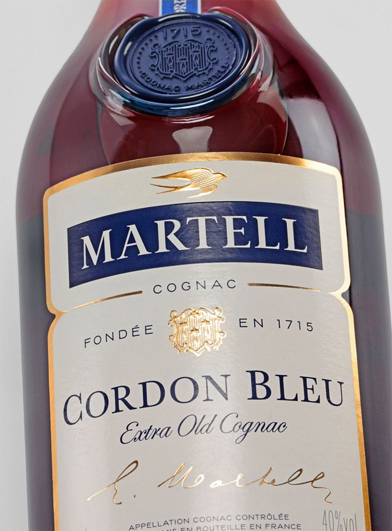 有着300多年历史的马爹利 （Martell）换了LOGO和新包装